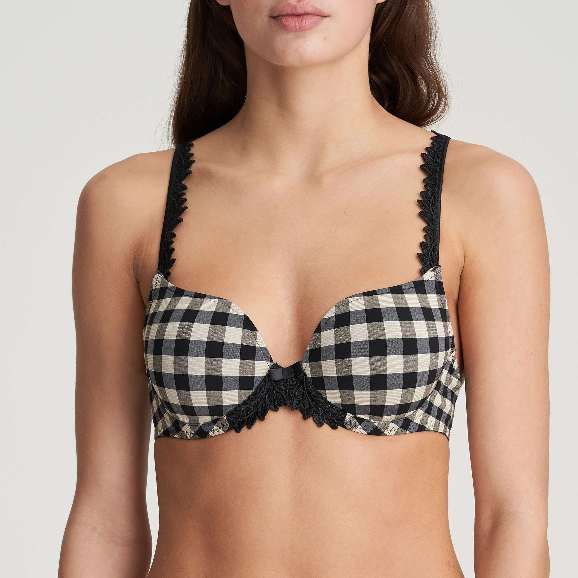 ELY zwart mousse bh hartvorm