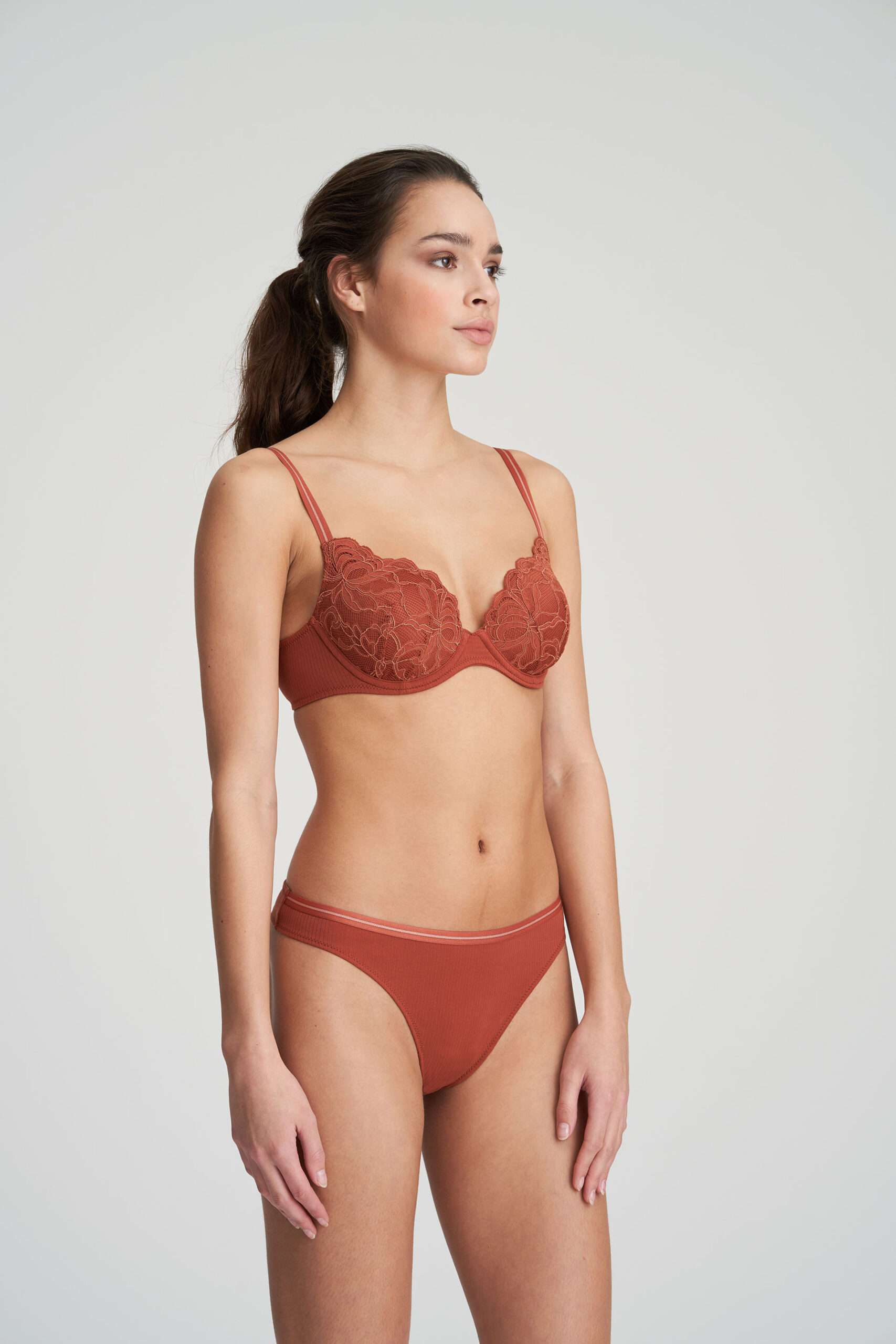 HELMUT Cinnamon mousse bh hartvorm HELMUT Cinnamon mousse bh hartvorm