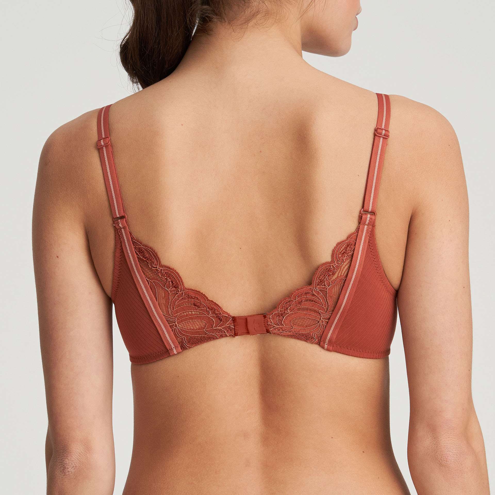 HELMUT Cinnamon mousse bh hartvorm HELMUT Cinnamon mousse bh hartvorm