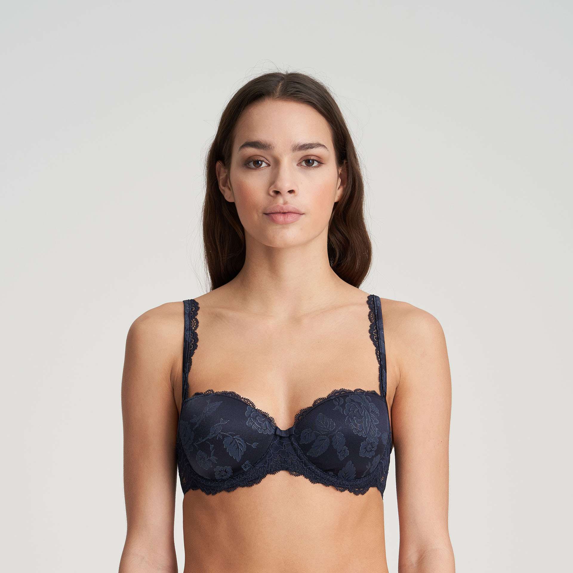 SYLVIA velvet blue balconnet bh met mousse cups SYLVIA velvet blue balconnet bh met mousse cups