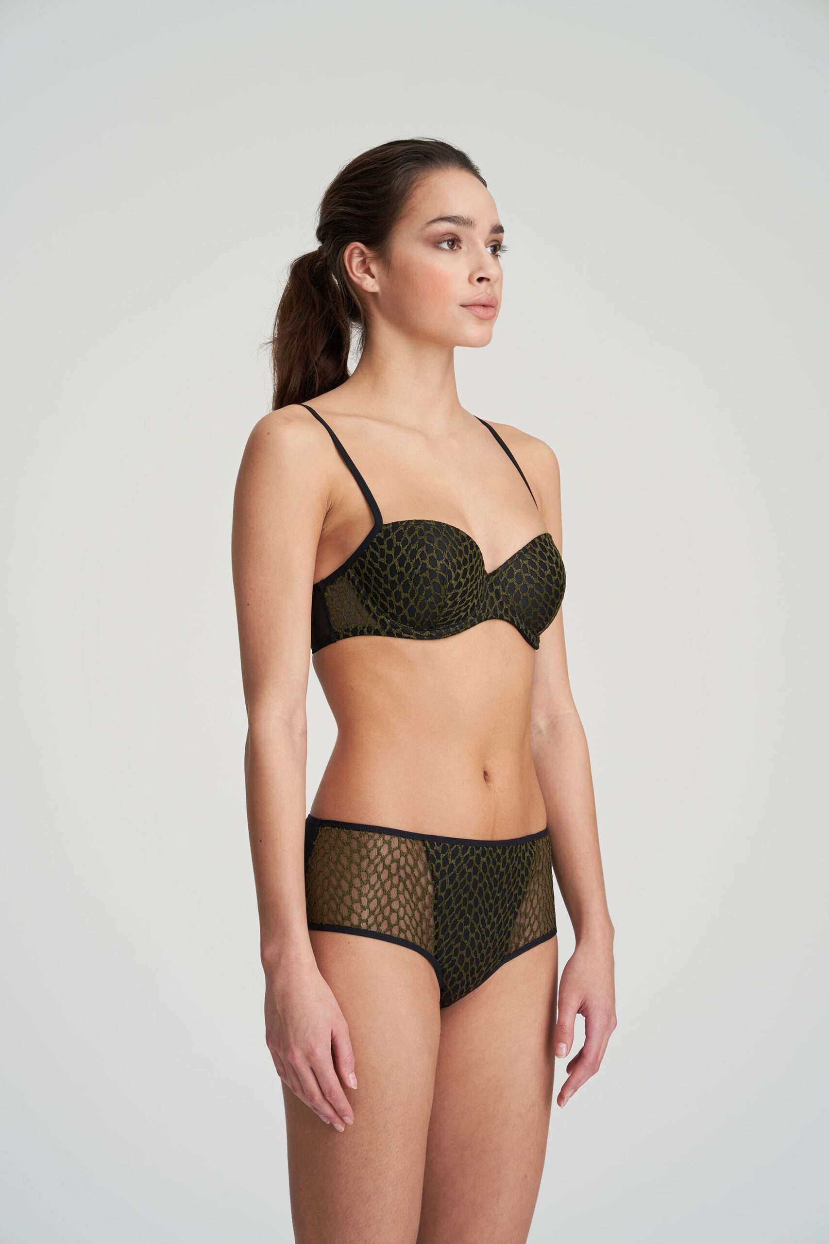 ALEXANDER camouflage balconnet bh met mousse cups ALEXANDER camouflage balconnet bh met mousse cups