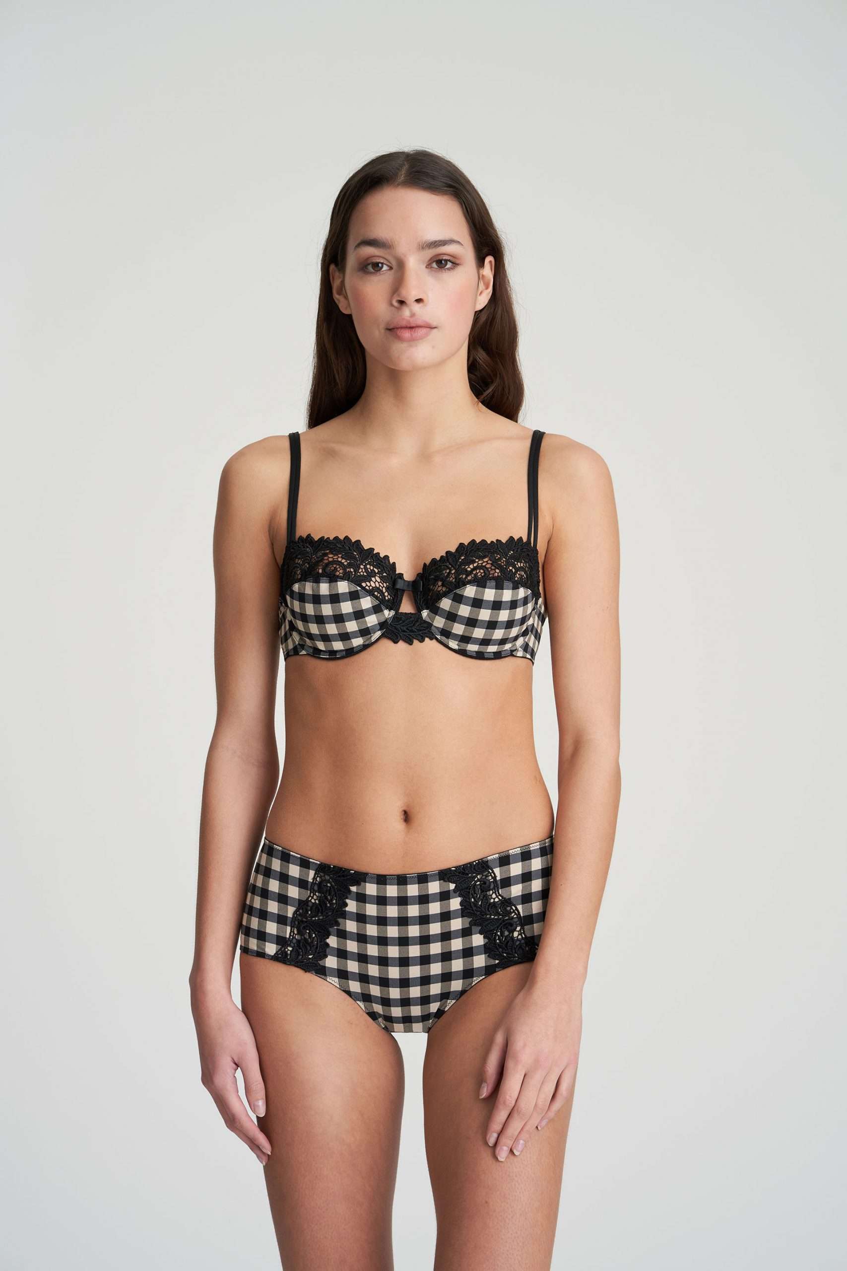 ELY zwart balconnet horizontale naad