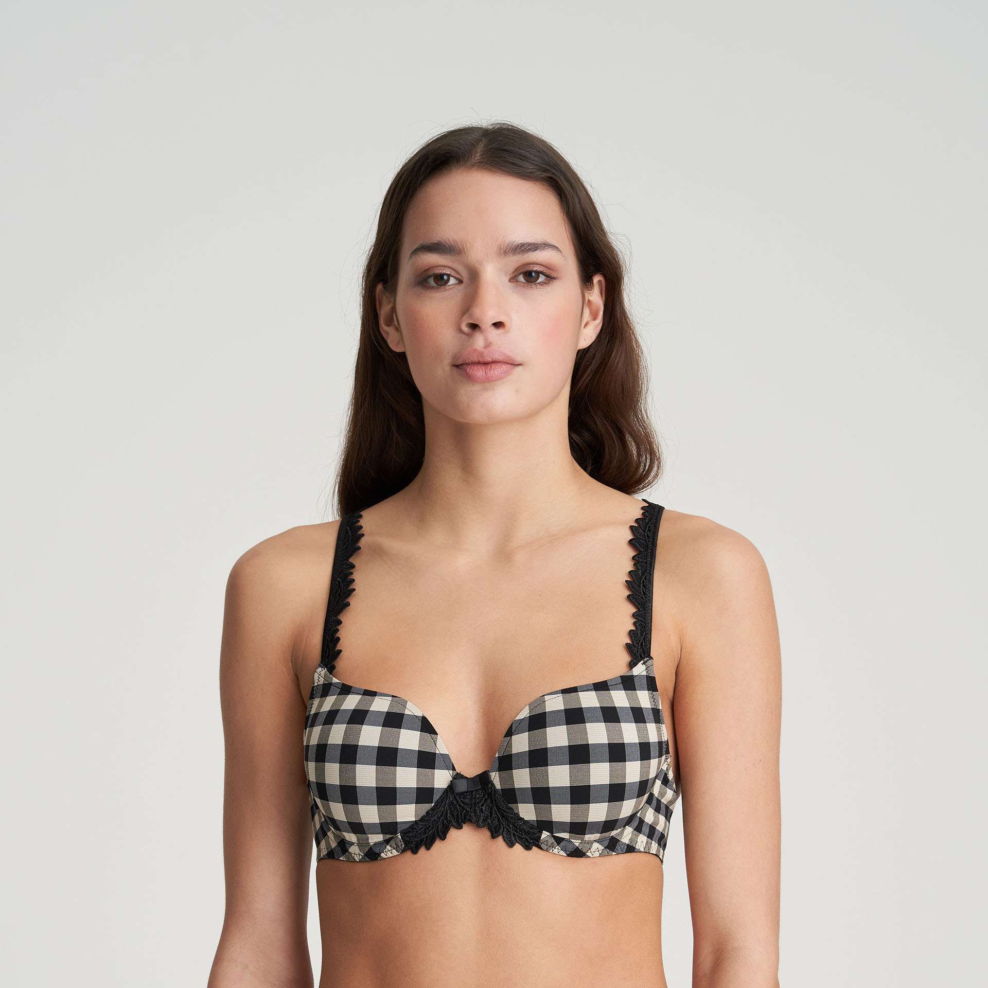 ELY zwart mousse bh hartvorm