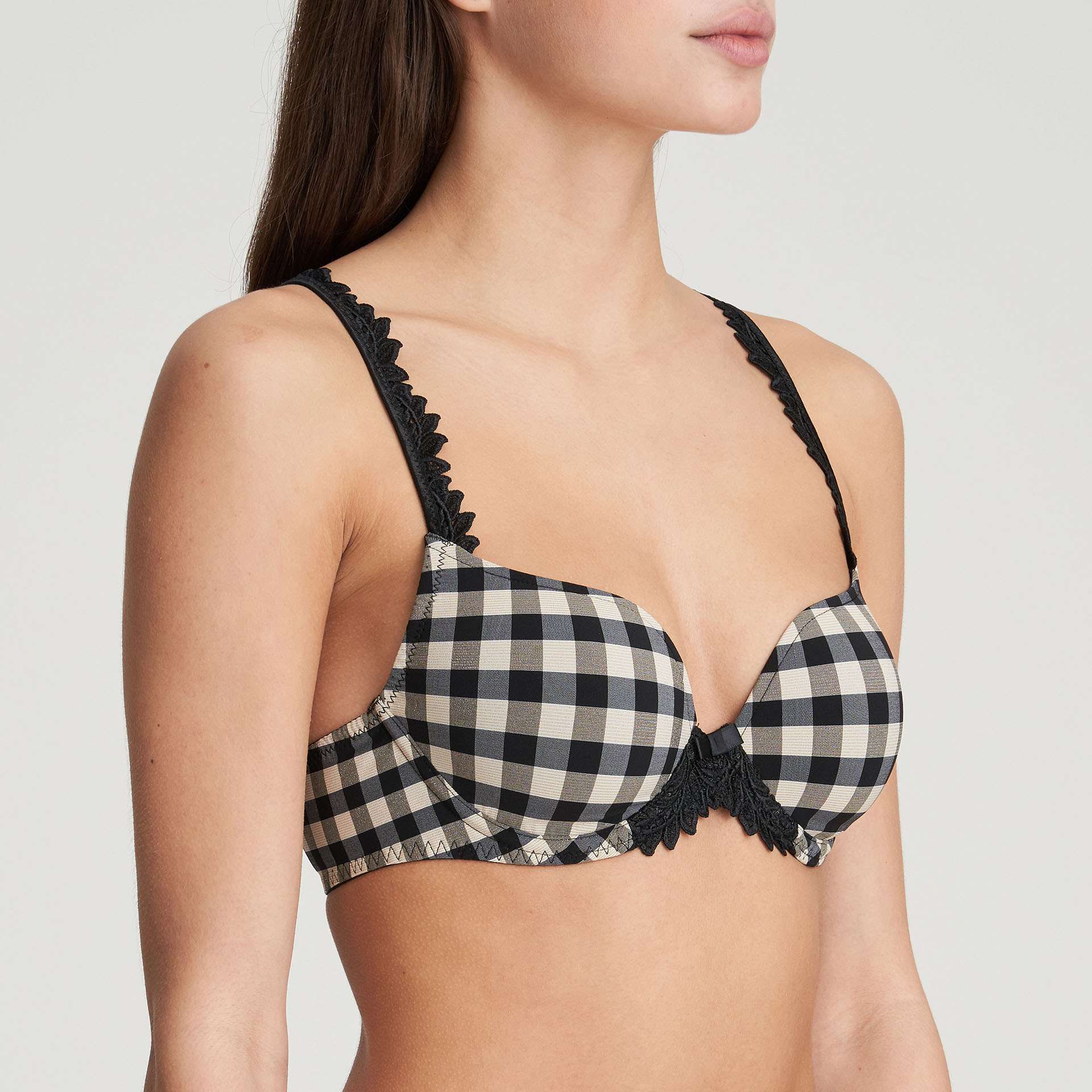 ELY zwart mousse bh hartvorm