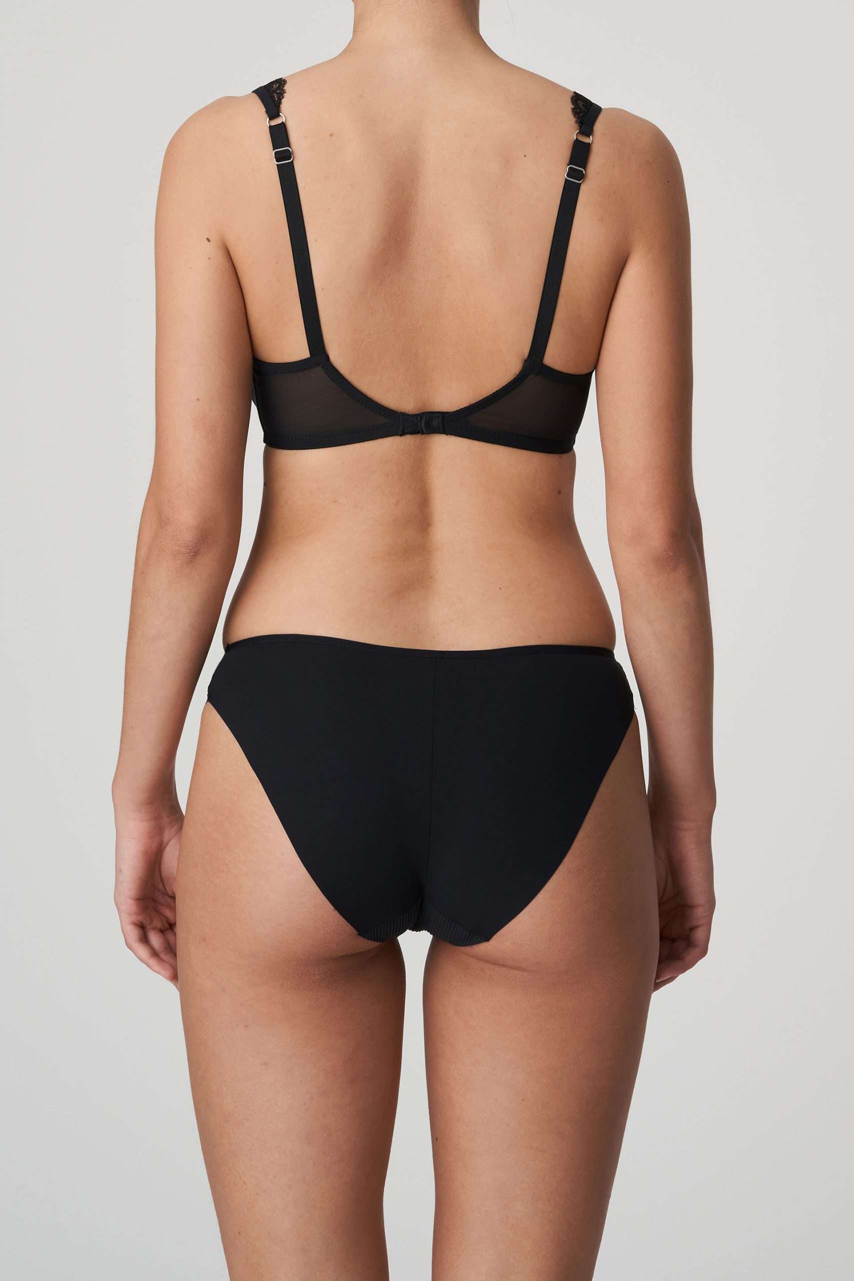 ANNA zwart beugelbh ANNA zwart beugelbh