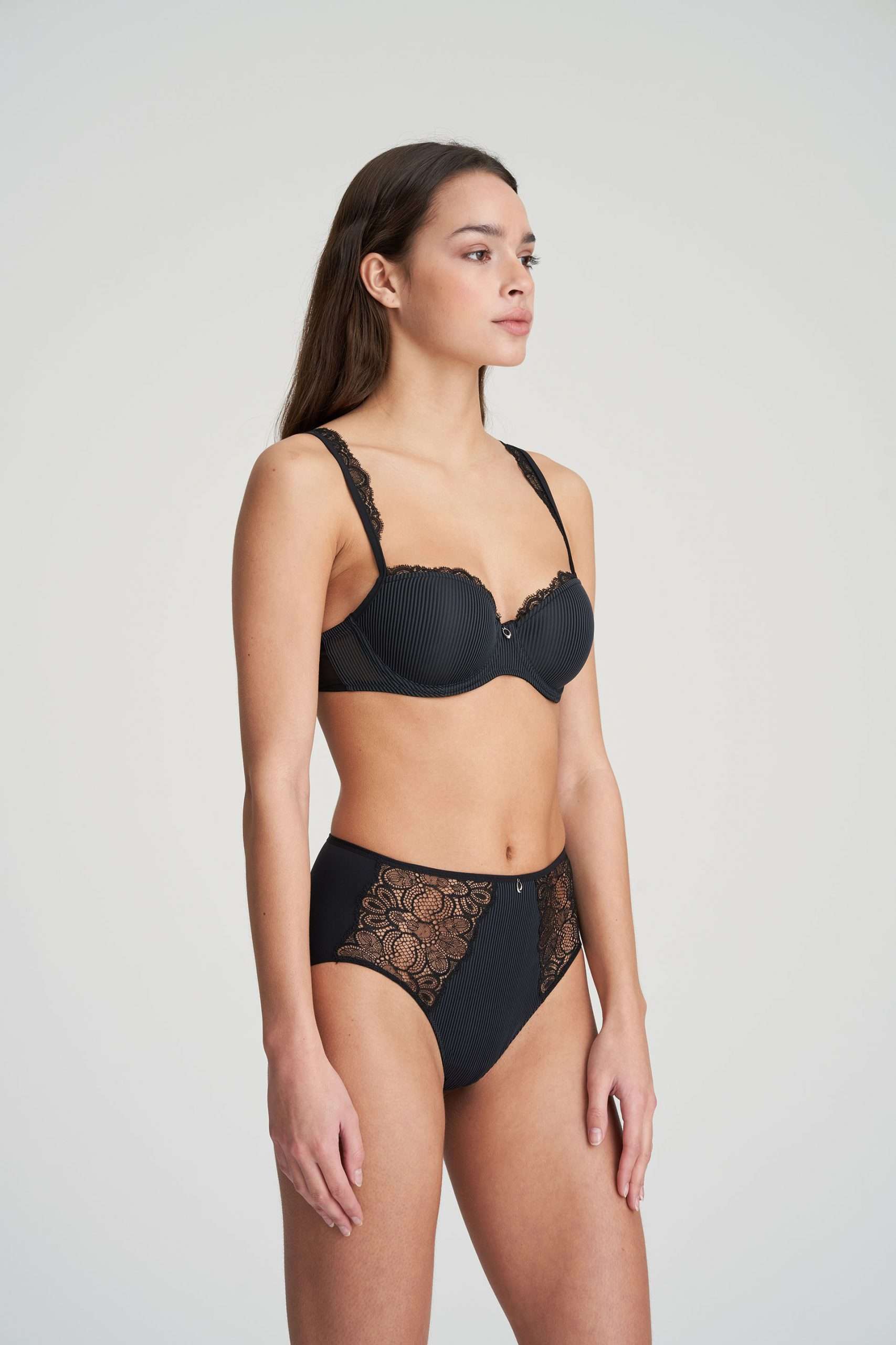 ANNA zwart tailleslip ANNA zwart tailleslip