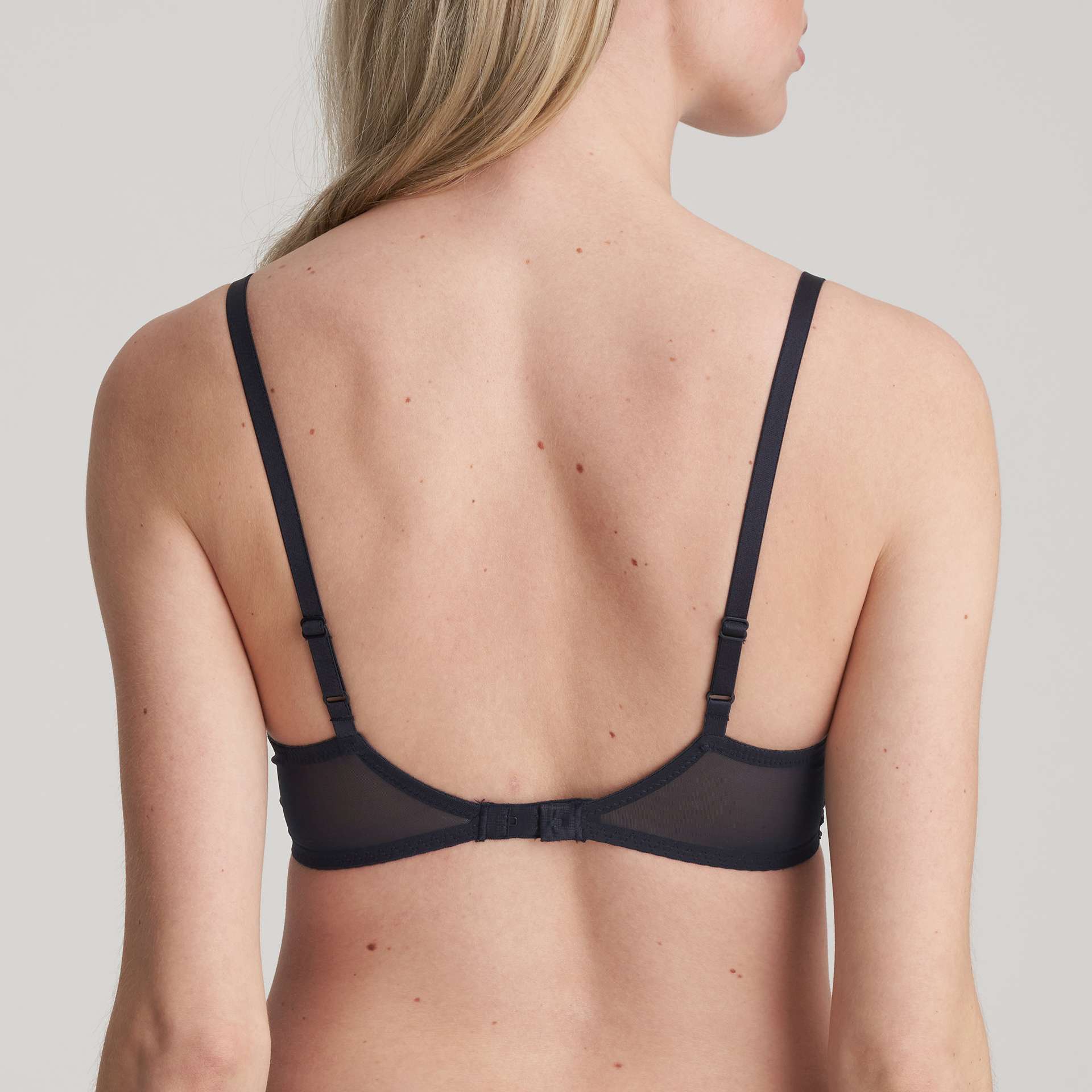 LEDA Night Blue mousse bh ronde vorm LEDA Night Blue mousse bh ronde vorm