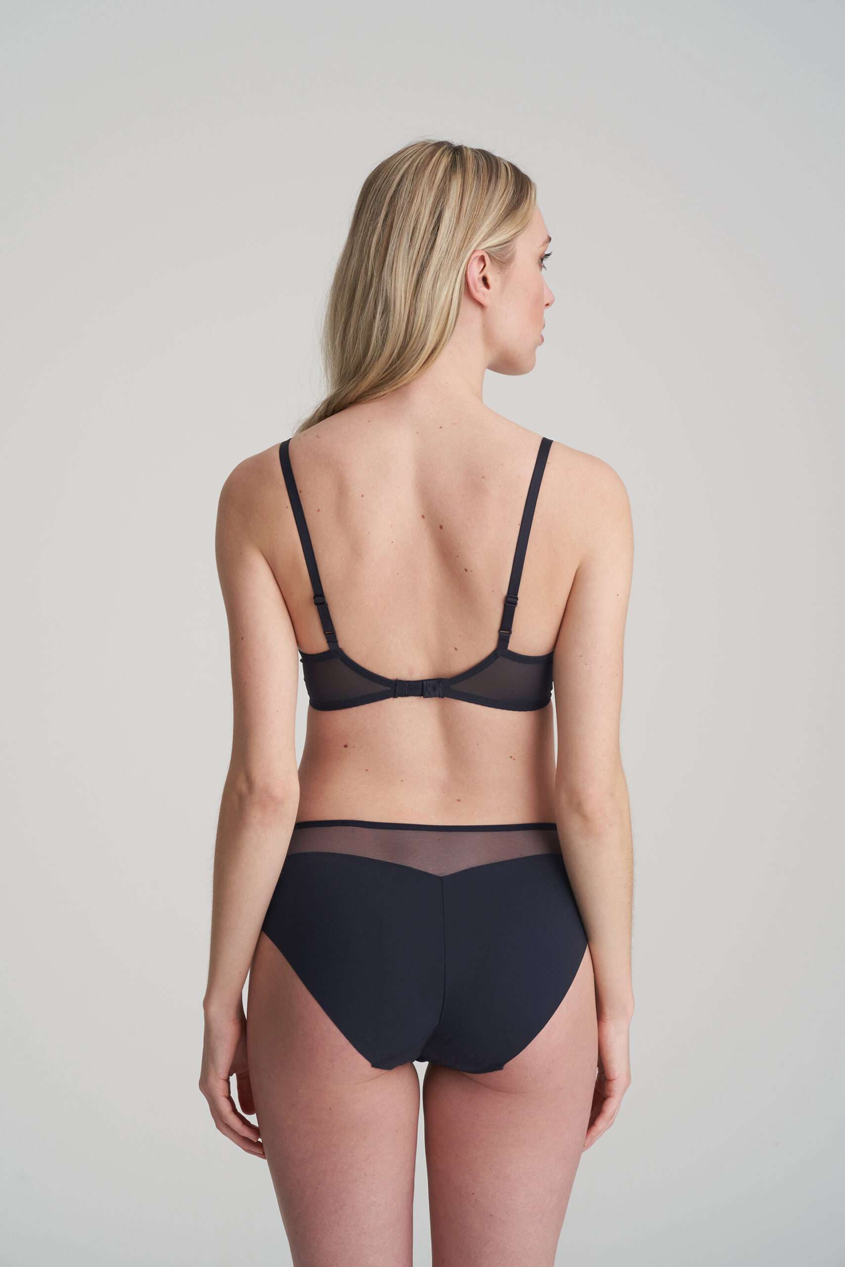 LEDA Night Blue mousse bh ronde vorm LEDA Night Blue mousse bh ronde vorm