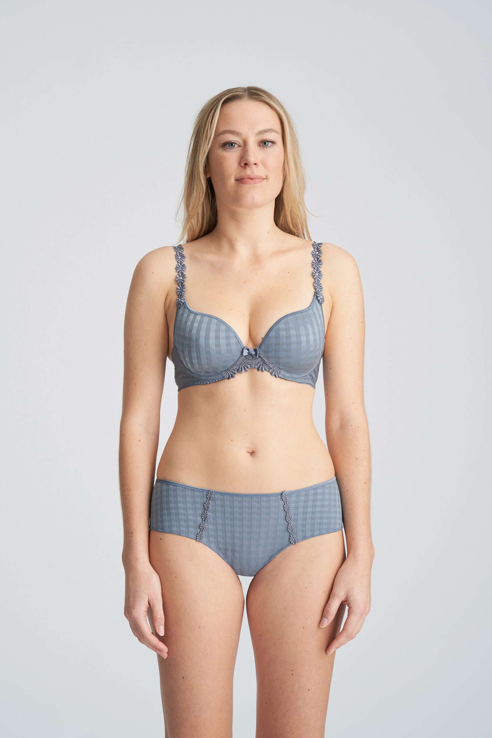 AVERO Atlantic Blue hotpants AVERO Atlantic Blue hotpants