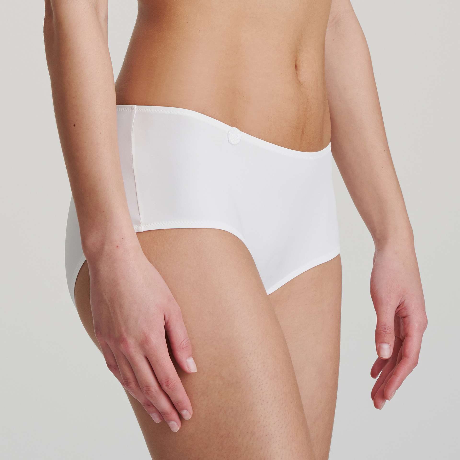 TOM wit short TOM wit short