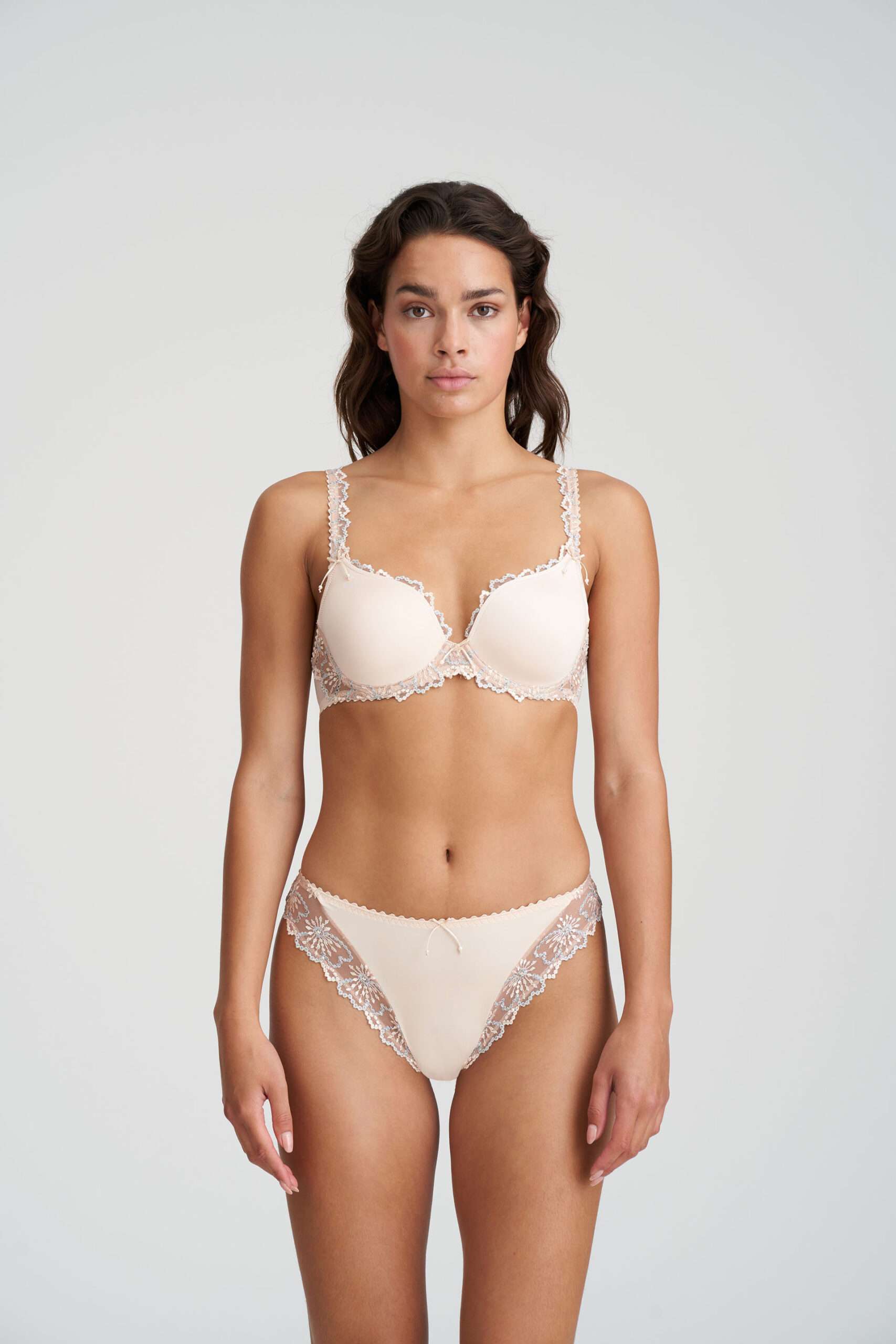 JANE pale peach mousse bh hartvorm