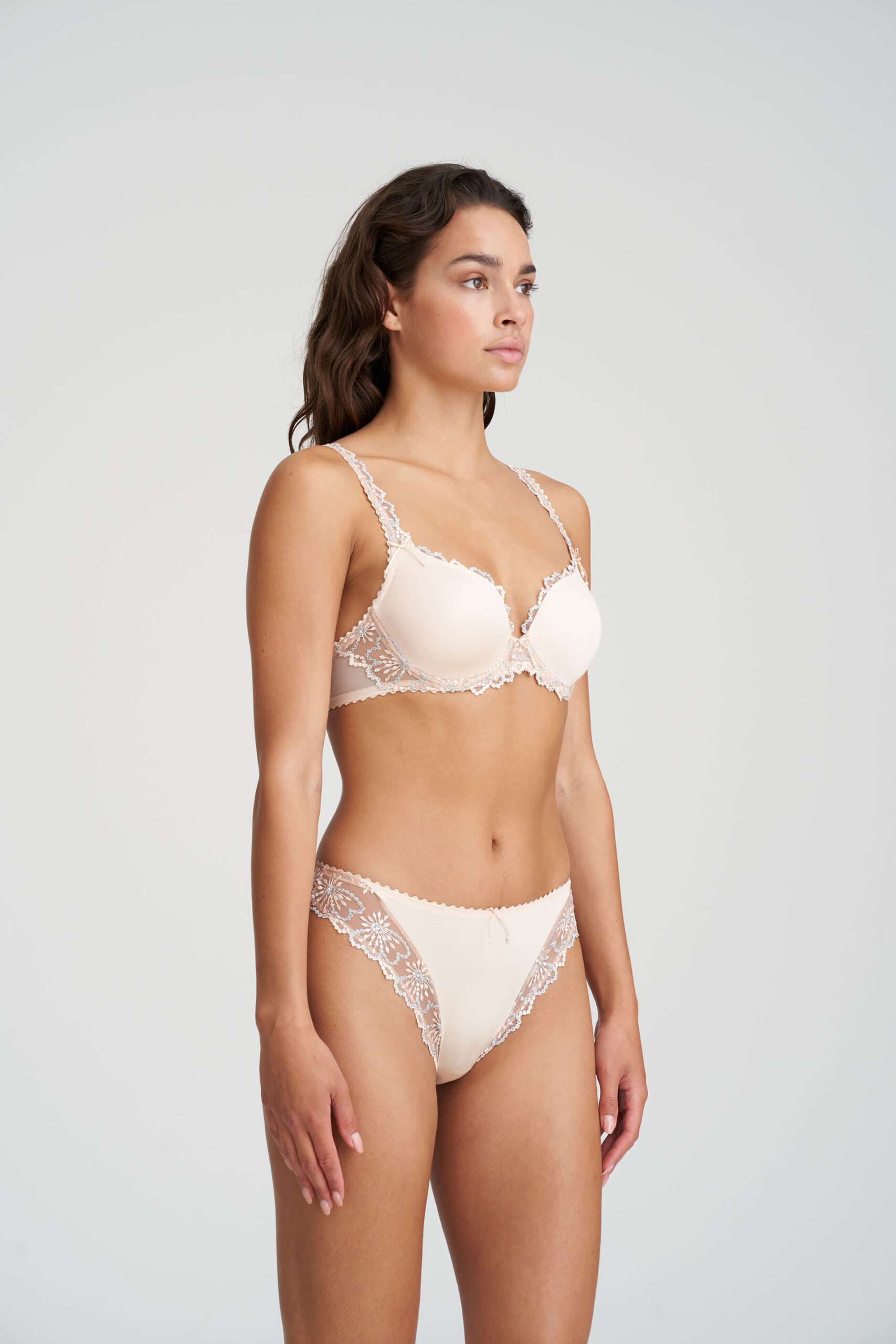 JANE pale peach mousse bh hartvorm
