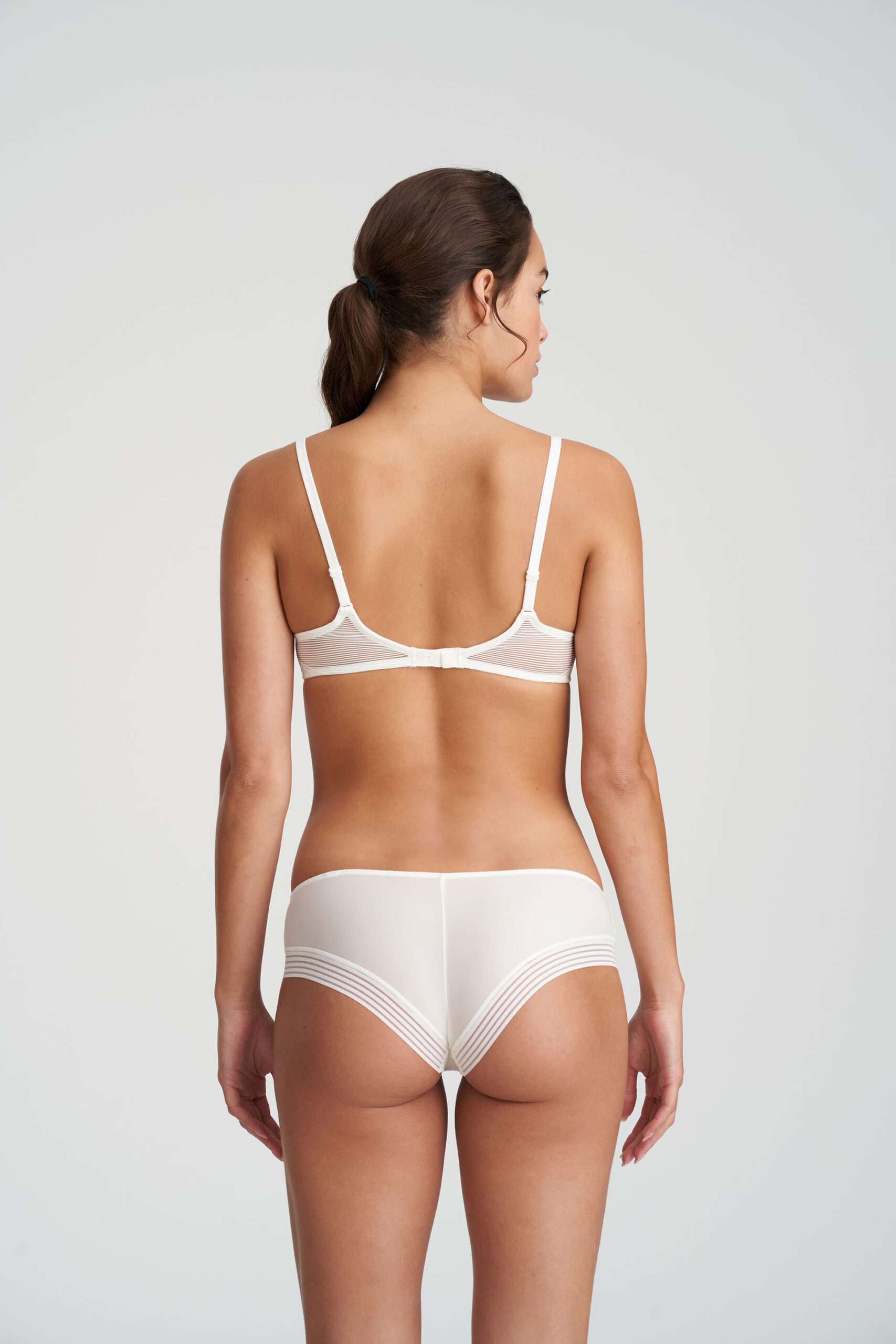 TOKUDA natuur hotpants TOKUDA natuur hotpants