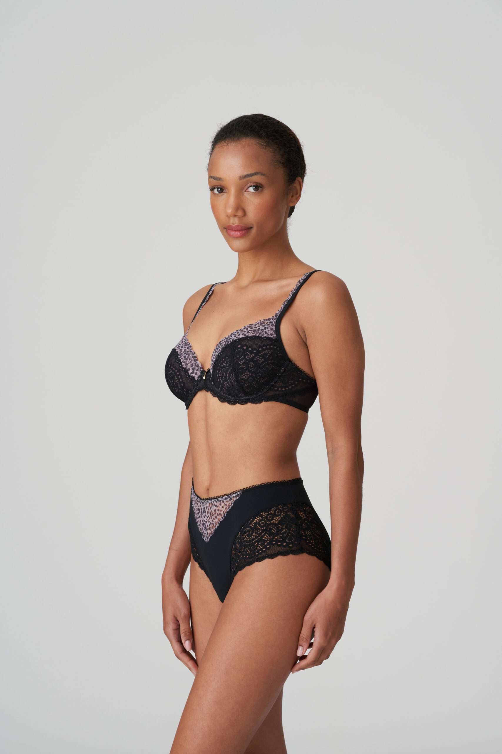 COELY smokey voorgevormde bh - hartvorm COELY smokey voorgevormde bh - hartvorm