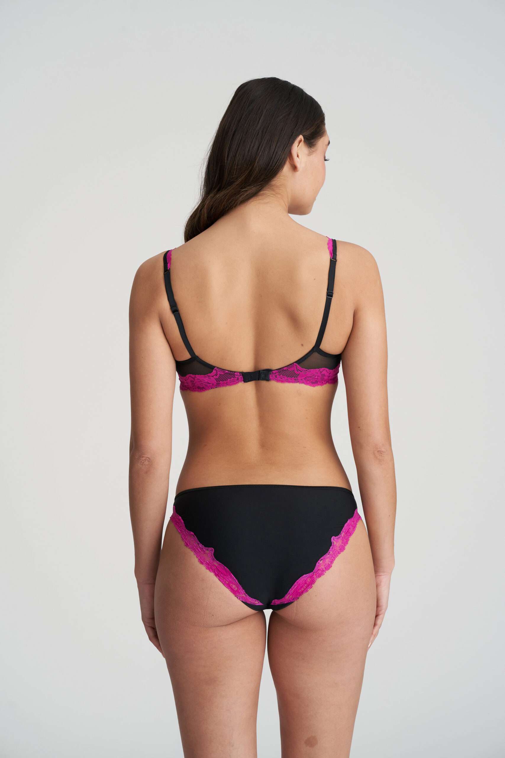 ADELADE Winter Dusk voorgevormde balconette bh ADELADE Winter Dusk voorgevormde balconette bh