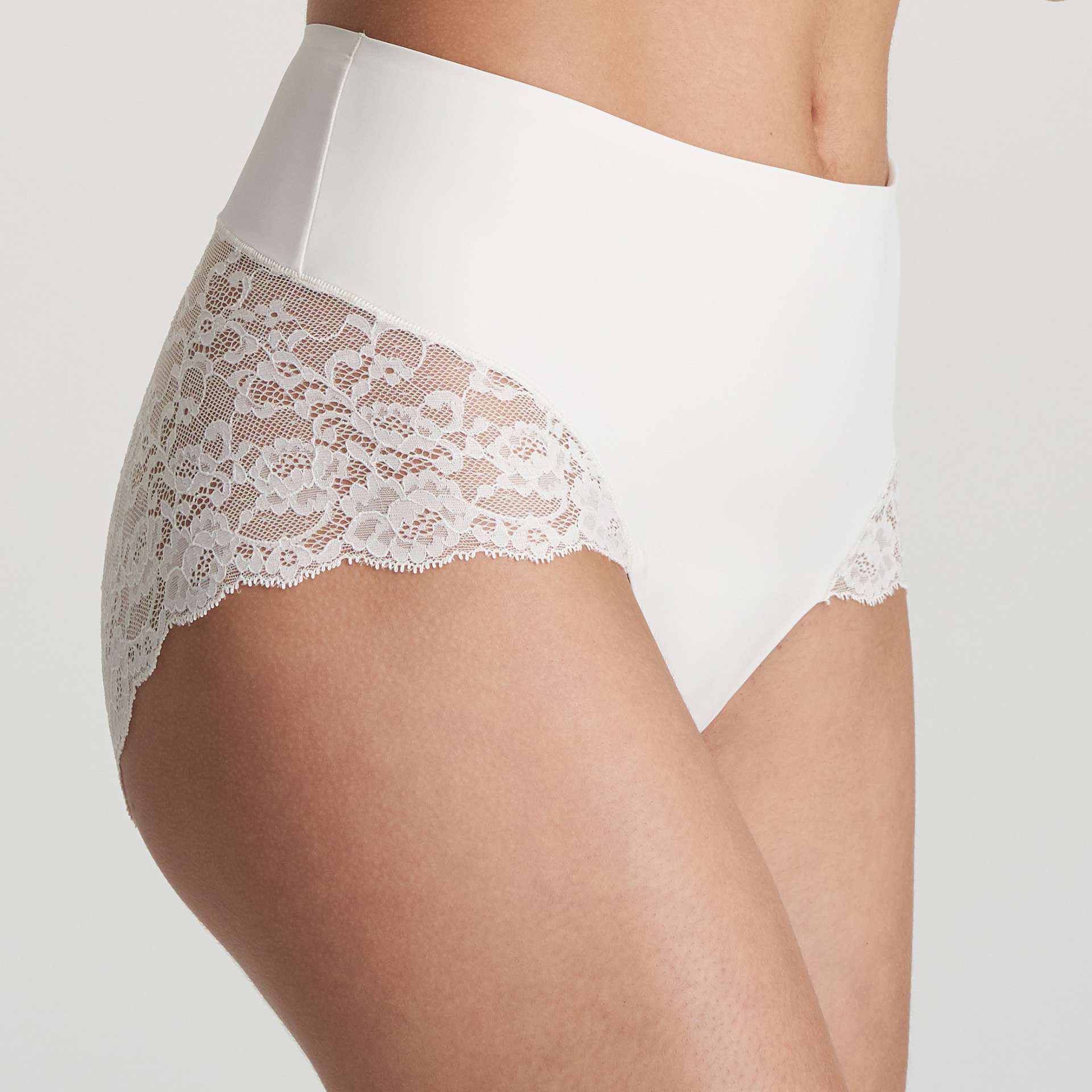 Licht corrigerende tailleslip natuur