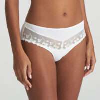 LEDA wit hotpants