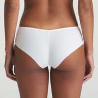 LEDA wit hotpants