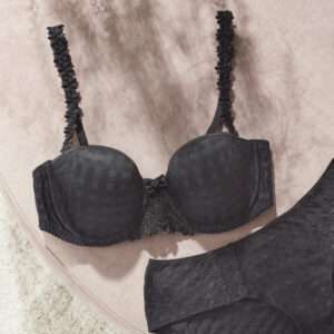 AVERO zwart mousse bh - strapless