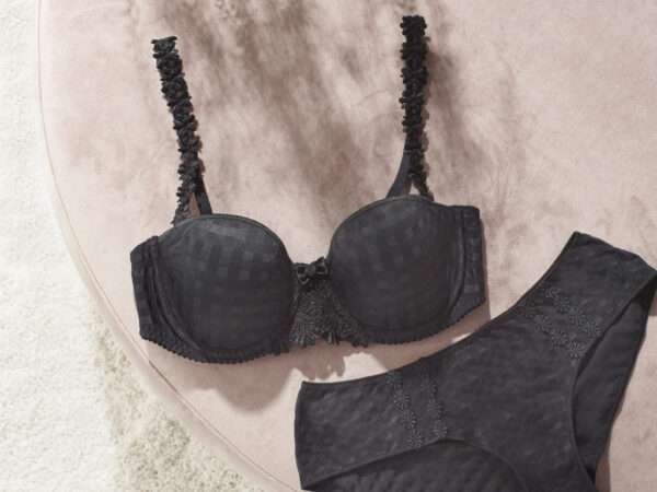 AVERO zwart mousse bh - strapless