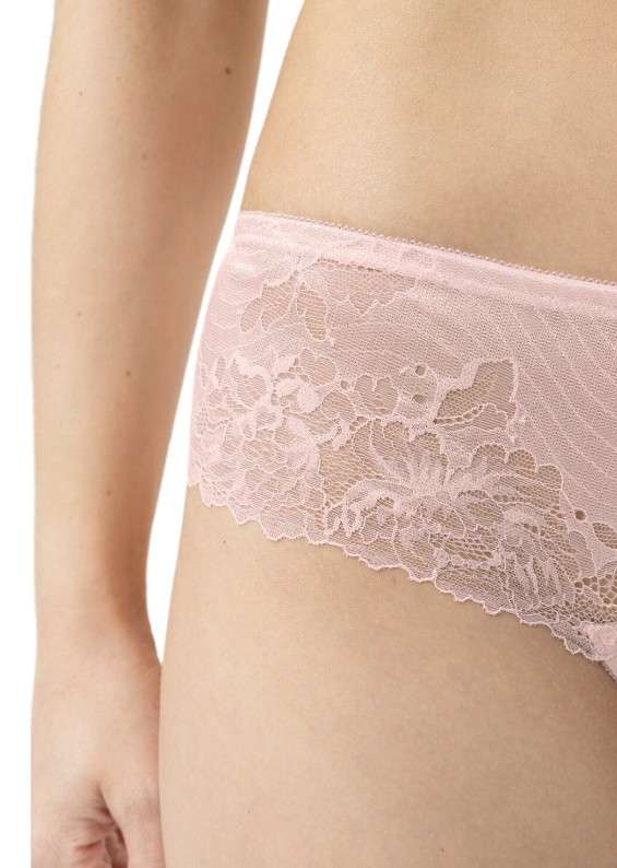 Luxurious short