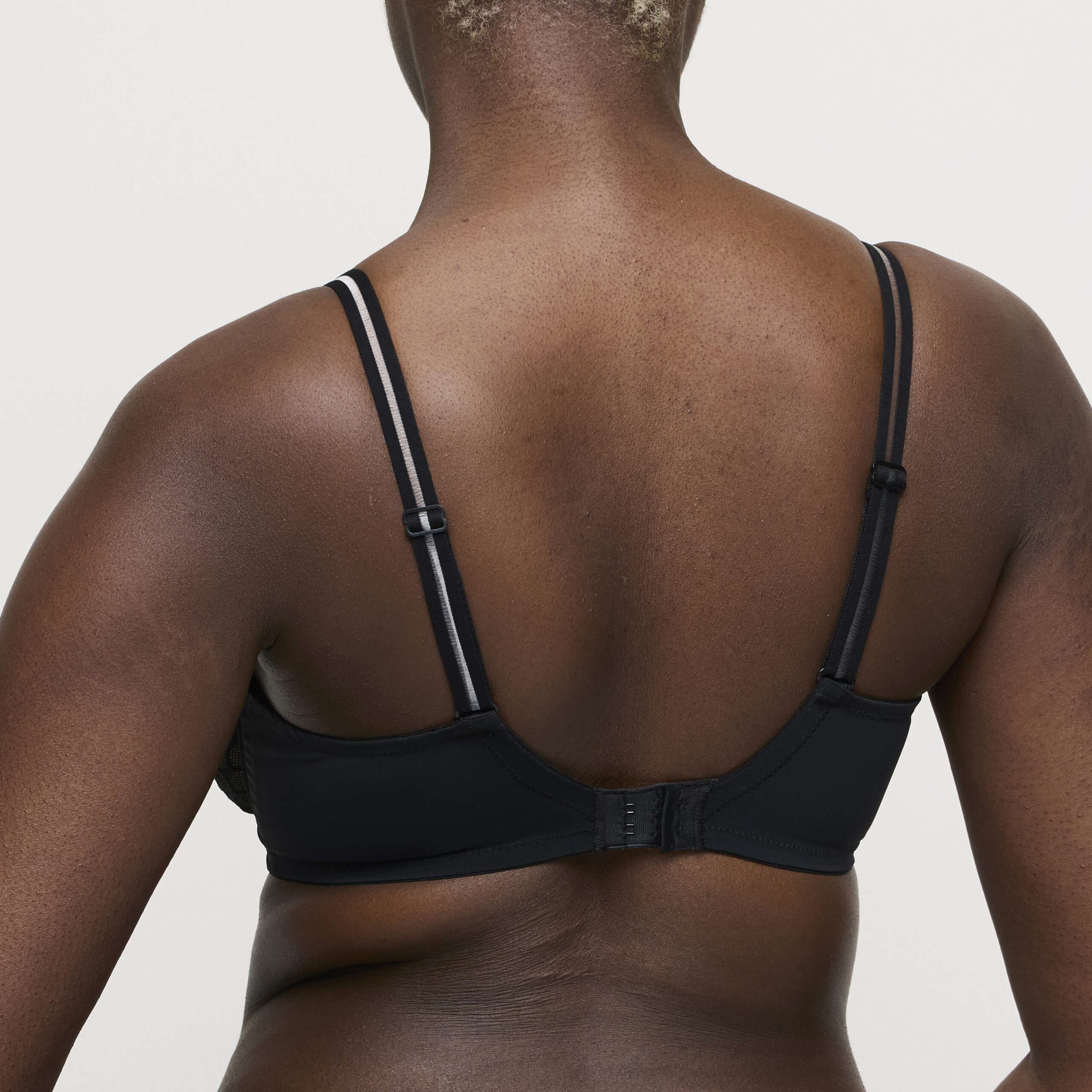 NAKO zwart volle cup bh