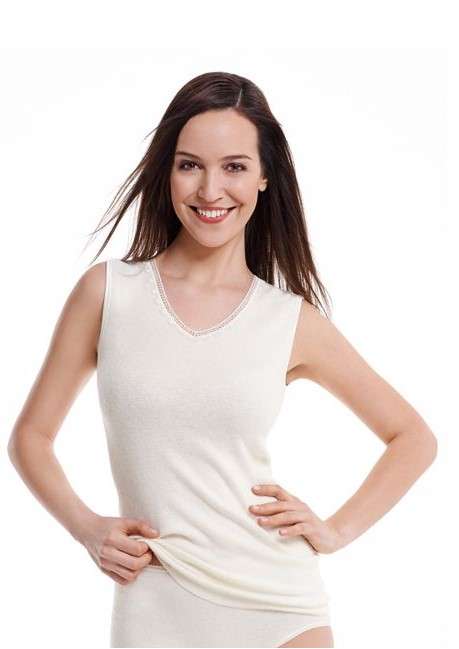 Hemdje (40% Angora, 30% scheerwol)) Hemdje (40% Angora, 30% scheerwol))