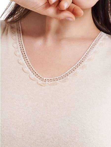 Hemdje (40% Angora, 30% scheerwol)) Hemdje (40% Angora, 30% scheerwol))