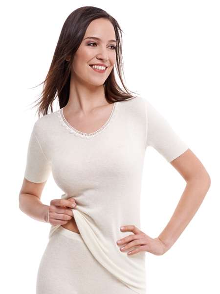 Hemdje (40% Angora, 30% scheerwol)) Hemdje (40% Angora, 30% scheerwol))