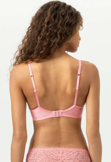 Amorous bi-stretch