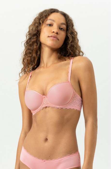 Amorous spacer 1/2 cup