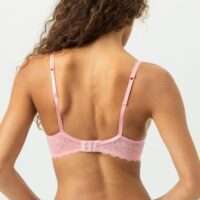 Amorous spacer 1/2 cup