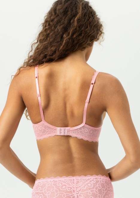 Amorous spacer 1/2 cup