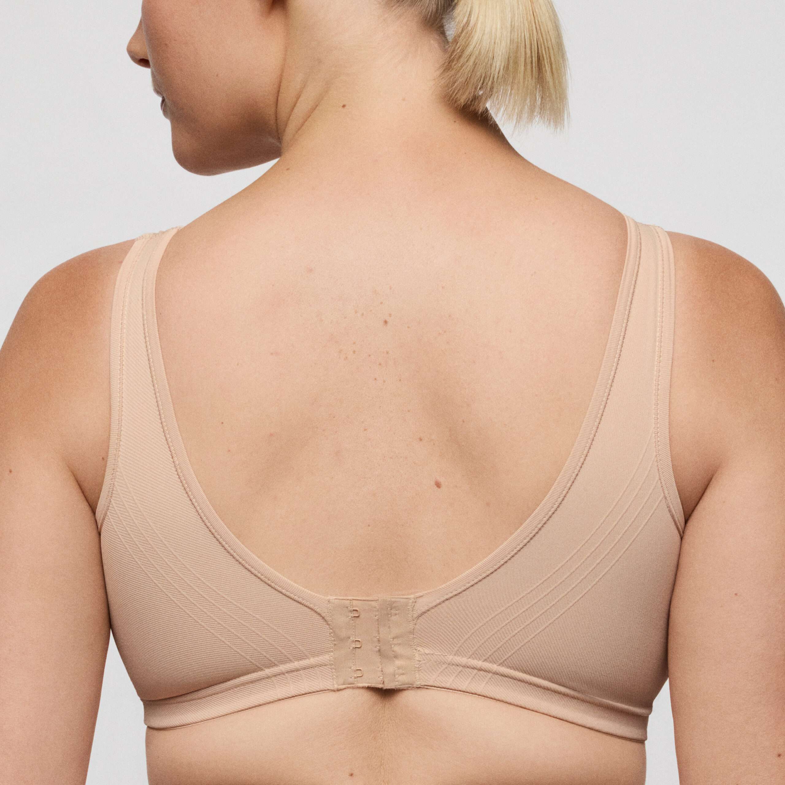 Bralette minimizer