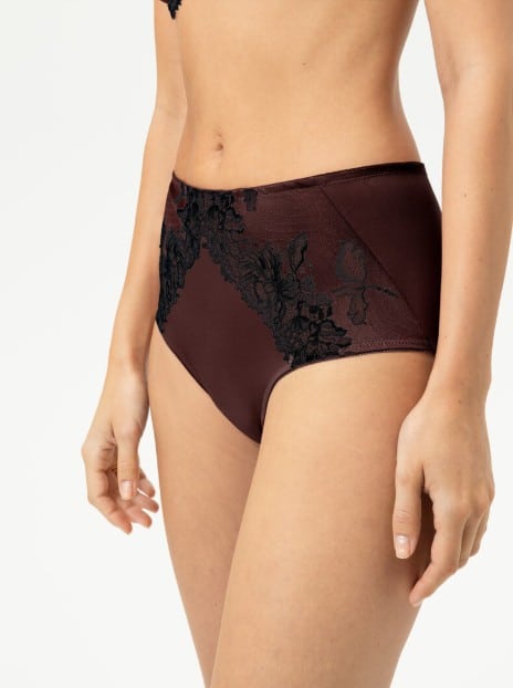 Luxuriuos tailleslip Luxuriuos tailleslip